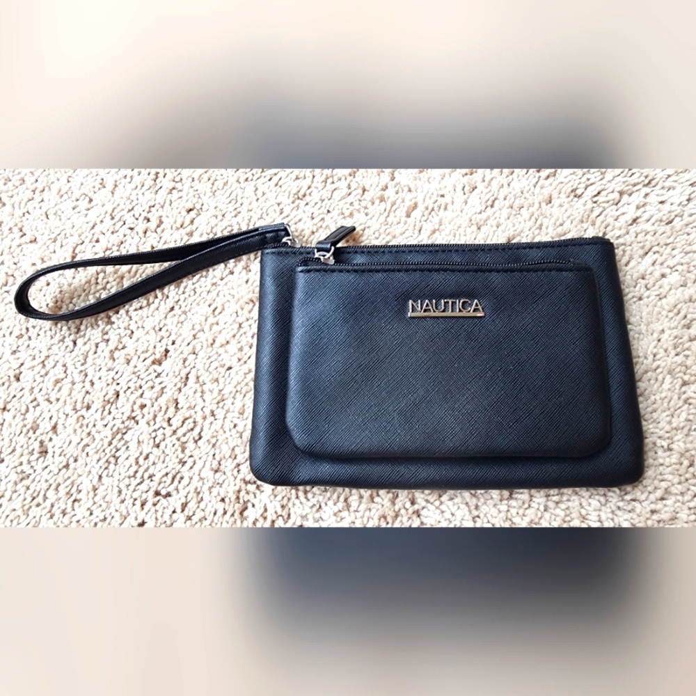 New Without Tags Nautica black 2 pocket wristlet